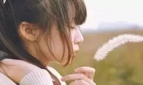 去公婆家飯點卻不開飯 廚房門口聽到公婆對話,慌忙離開!