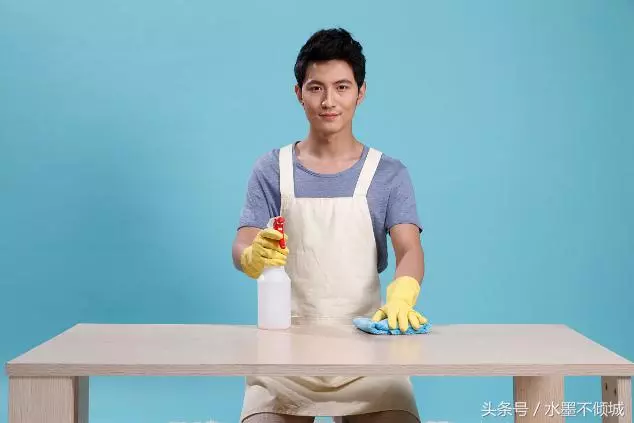 妻子對丈夫提要求:你當著你媽面打我,也必須當著你媽面賠禮道歉