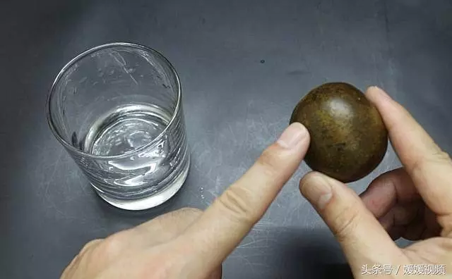 冰糖加苦瓜一起熬水喝 效果原來那麼好 可惜很多人都不知道