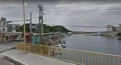 女子跳港輕生亡 船長驚:剛剛還坐著