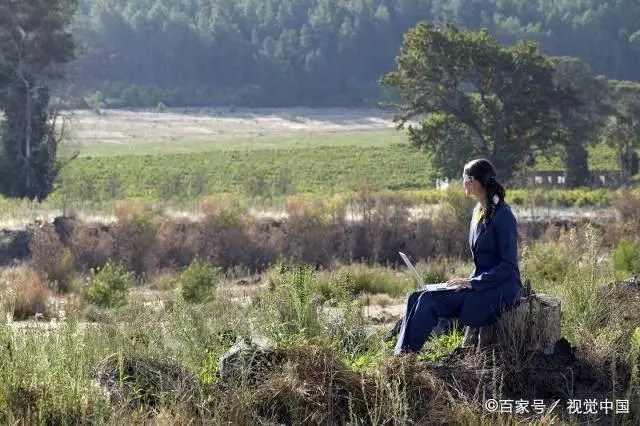 七夕給城裡當保姆的妻子通電話,剛說完「我愛你」,妻子:好痛!