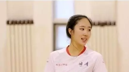 女排中的「劉亦菲」,顏值超過惠若琪,可能成為排壇的第一美女