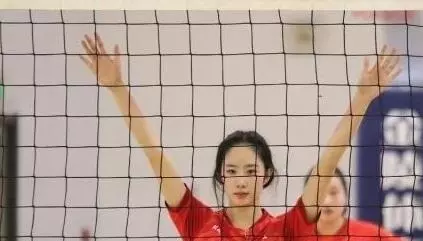 女排中的「劉亦菲」,顏值超過惠若琪,可能成為排壇的第一美女