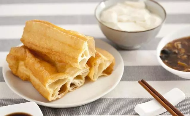 早餐第一口吃什麼最「長壽」?早飯桌上堅決不能有這2種食物