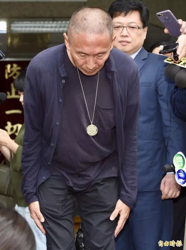 全身而退?鈕承澤涉醜聞「可能退出演藝圈」 他詭笑「早就鋪好後路」:你們小心點