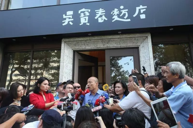 吳寶春激動回應:我是個麵包師 想用做麵包交朋友