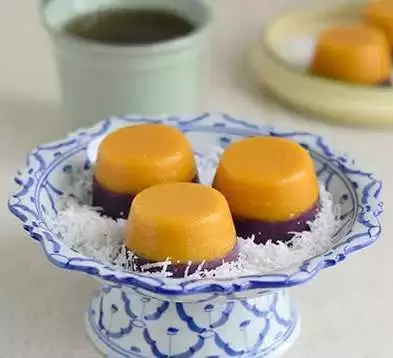 一種糕點,兩種口味,這樣蒸的糕點太美味了~