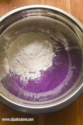一種糕點,兩種口味,這樣蒸的糕點太美味了~