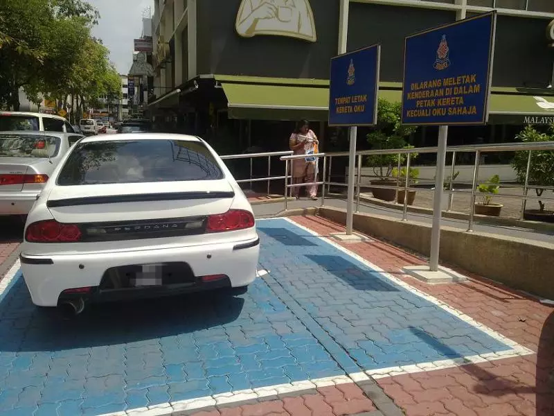 你一定遇過! 大馬 5 大惡劣停車 Pattern! 沒有最爛, 只有更爛…