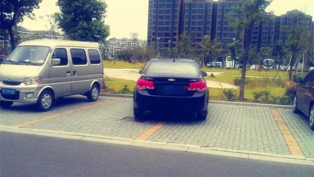 你一定遇過! 大馬 5 大惡劣停車 Pattern! 沒有最爛, 只有更爛…