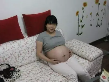 妻子生下雙胞胎兒子,騙出差的丈夫生雙胞胎閨女,結果卻悲劇了