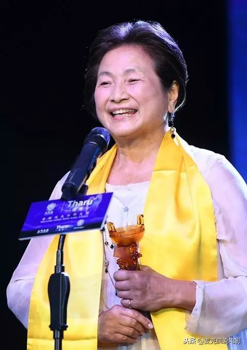 舊版《唐伯虎點秋香》為何難超越,這20幾個配角,很多都是戲精