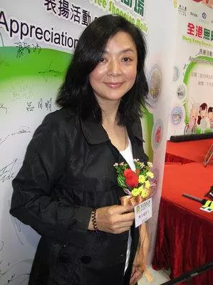 63歲周潤發終於承認此生摯愛,不是陳薈蓮,而是58歲仍單身的她!