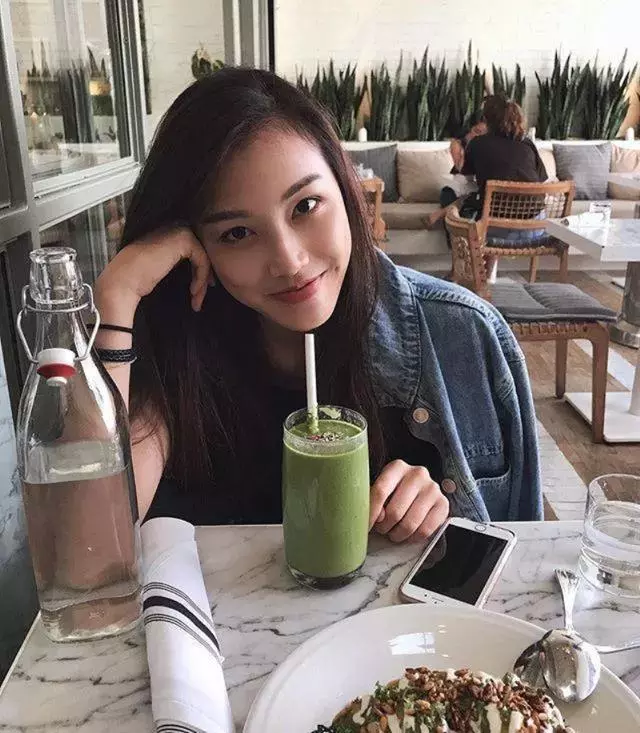 他竟然因女兒太美爆紅網絡,現在的國民岳父,曾經的情歌王子!
