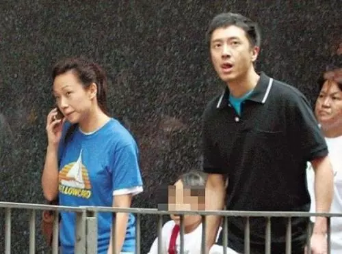 52歲林憶蓮與小11歲男朋友相戀八年依舊甜蜜,可女兒成問題!