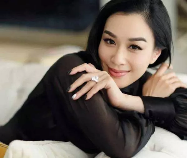 女神基因太強大!鐘麗緹女兒、黎姿女兒、林青霞女兒,都美的各有特色,但都不如她女兒!