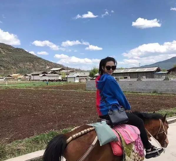 女神基因太強大!鐘麗緹女兒、黎姿女兒、林青霞女兒,都美的各有特色,但都不如她女兒!
