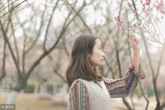 相親時,姑娘要房要車要彩禮,而我只提了四個要求,她踉蹌告辭