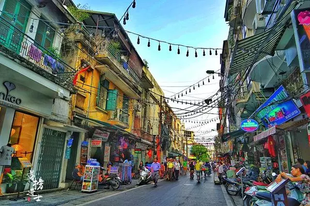 這條老街區是越南河內的著名景點,但一般遊客進來容易出去難