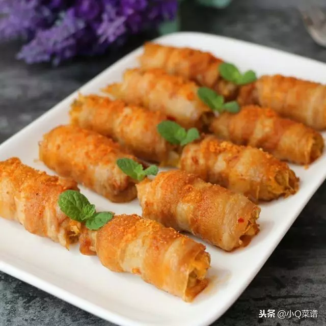 開胃的五花肉做法,五花肉酸菜卷,好吃的不得了