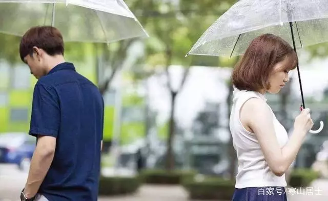 阿姨,我和你兒子已經離婚了,生病了還是讓你喜歡的新兒媳照顧吧