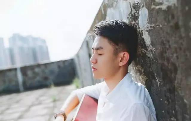 我結婚同學隨禮600,他結婚我回禮一樣,隔天卻收到他兩字信息