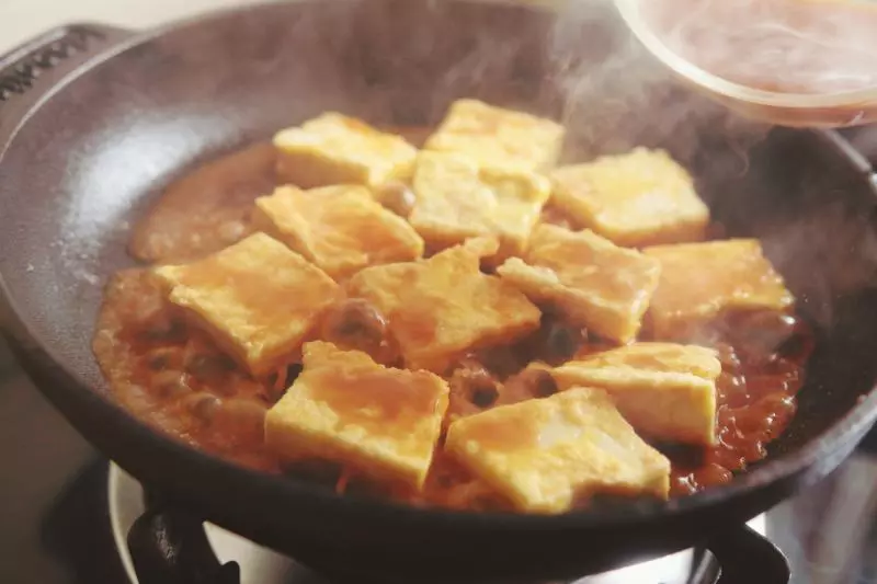 教你個豆腐的創意煎法,外酥里嫩不易碎,老少皆宜的美食
