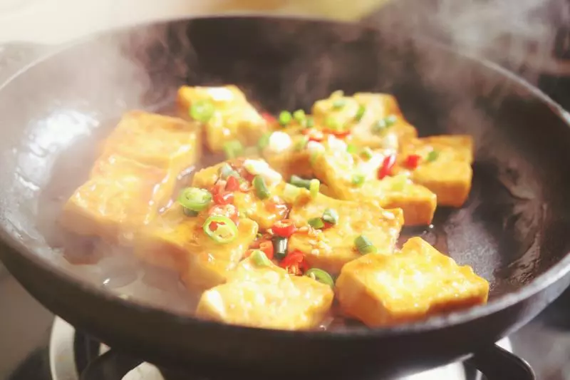 教你個豆腐的創意煎法,外酥里嫩不易碎,老少皆宜的美食