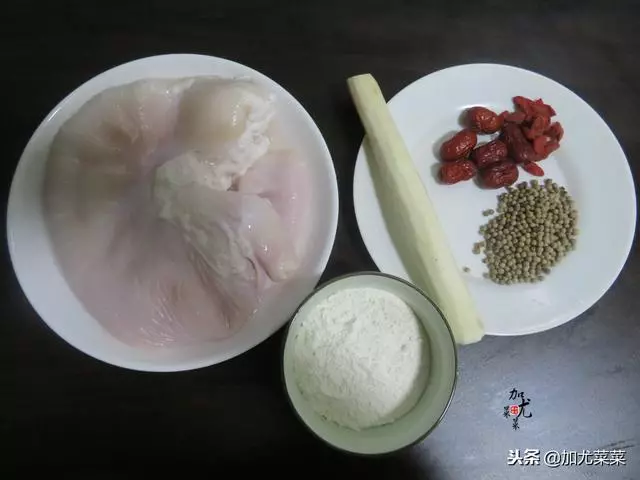 煮豬肚時,多加這2步,豬肚嫩滑鮮香,湯香濃純白,無臊味,好吃極了
