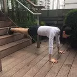 一個台階8個動作,從頭練到腳,燃燒你的卡路里,長期堅持瘦全身