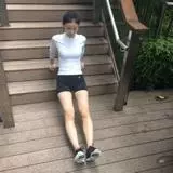 一個台階8個動作,從頭練到腳,燃燒你的卡路里,長期堅持瘦全身