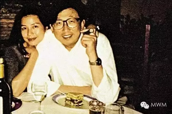 58歲「鍾楚紅」素顏照曝光,滿臉皺紋卻拒不整容,堅持優雅老去!丈夫走後不再嫁!