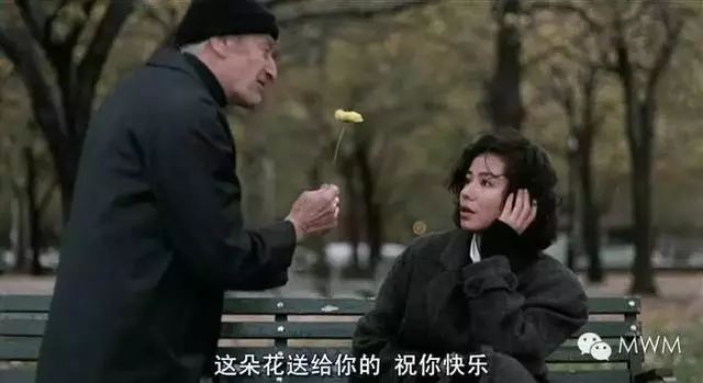 58歲「鍾楚紅」素顏照曝光,滿臉皺紋卻拒不整容,堅持優雅老去!丈夫走後不再嫁!