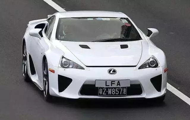 壕無人性!這些車牌居然比車還要貴