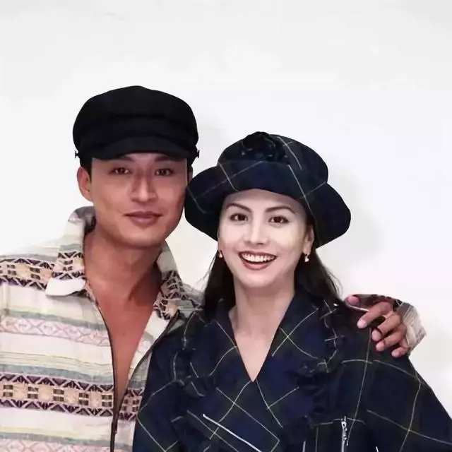 田麗:不能給我愛情,還來分我麵包!勇敢離婚2次的她,51歲美過25歲