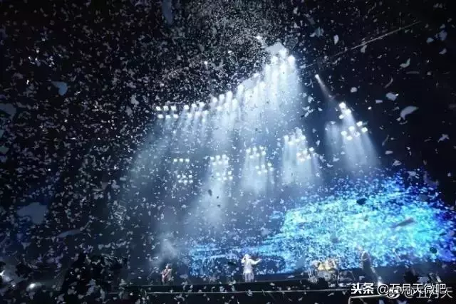 你怎麼又去看五月天演唱會了?去年不是看過了嗎?