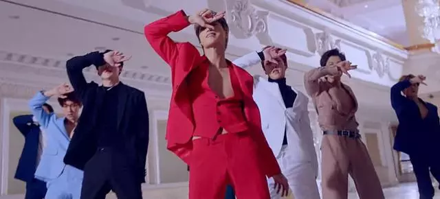 EXO《Love Shot》MV三大懸念:撲克牌L,吳世勛的玫瑰,水晶搶