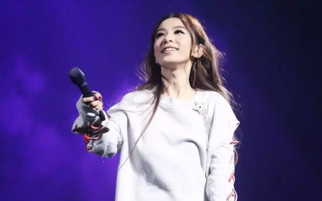 「魔鬼天使」田馥甄,SHE is Super star