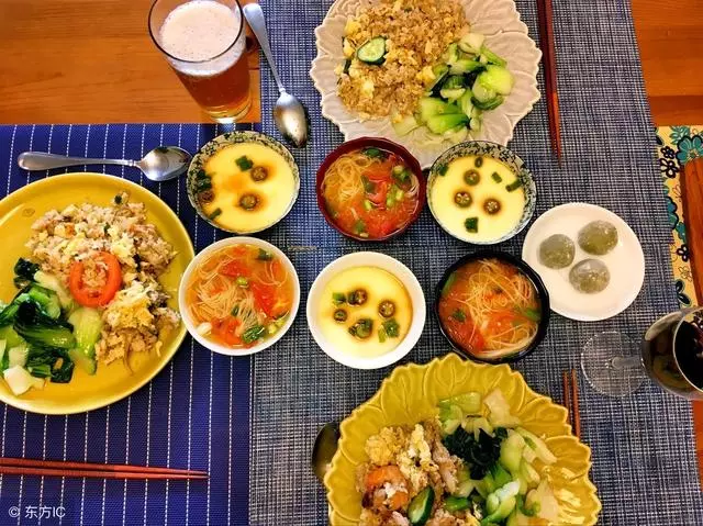 我坐月子請小姑子來幫忙,給工資八千,她走後我打開衣櫃臉懵了