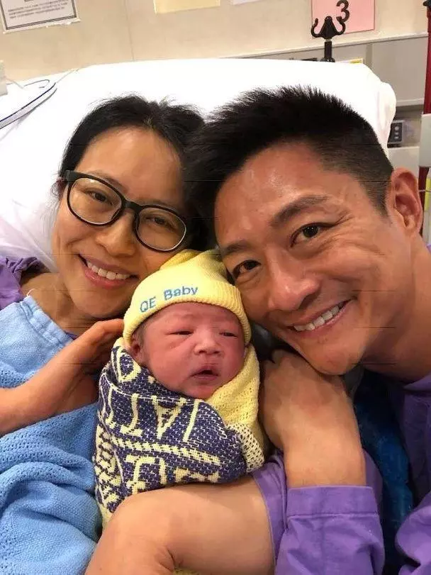 恭喜恭喜! 43歲TVB女綠葉再榮陞人母,昨晚順產誕下7磅B仔