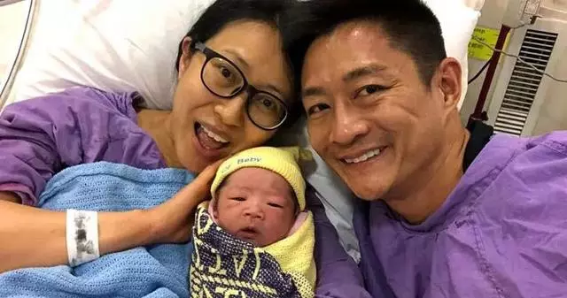 恭喜恭喜! 43歲TVB女綠葉再榮陞人母,昨晚順產誕下7磅B仔