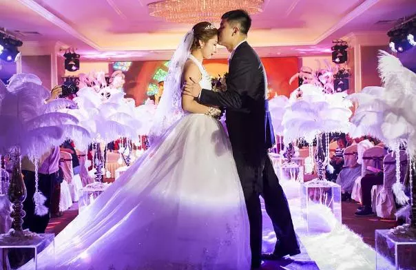老公把婆婆接到家裡住,我準備了一桌好菜,老公突然扇我一巴掌