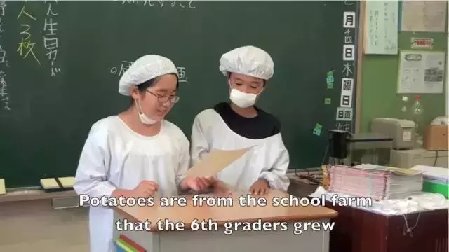 日本小學50塊錢的午餐,網友:日本在培養公民,我們在培養公主