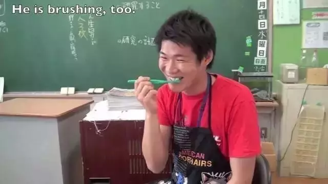 日本小學50塊錢的午餐,網友:日本在培養公民,我們在培養公主