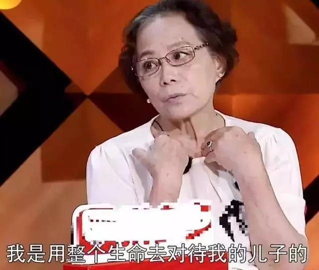 「養育男孩,需要母親得體的退出」,「養育女孩,需要父親的愛和關注」!