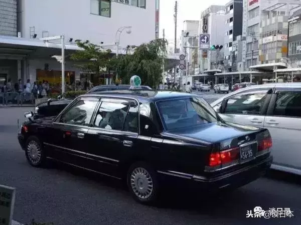 為什麼日劇里的主人公再著急也不打車呢?日本計程車究竟有多貴?