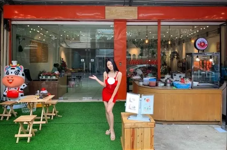 樣子90分、身材滿分老闆娘!邊煮麵… 客人急朝聖:這面上火(影)