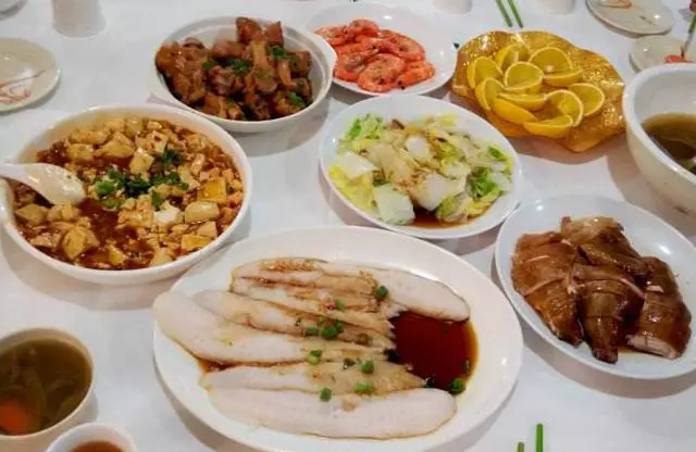 原本給女兒準備了九十萬嫁妝,去女婿家吃了一頓飯,我決定一分不給