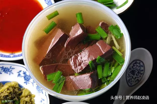 長期肝不好,多病易衰老!最全護肝食材,天天給肝「洗個澡」