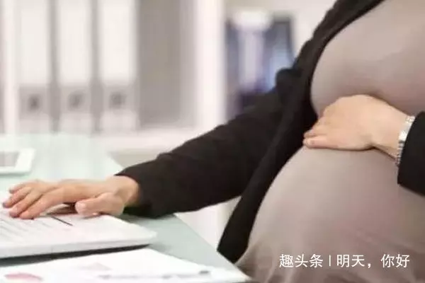 老公出差半年,卻帶著情人回來逼老婆離婚,拿出結婚證後他蒙了
